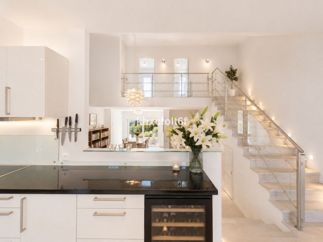 3 Bedrooms Townhouse in Marbella