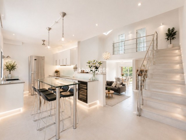 3 Bedrooms Townhouse in Marbella