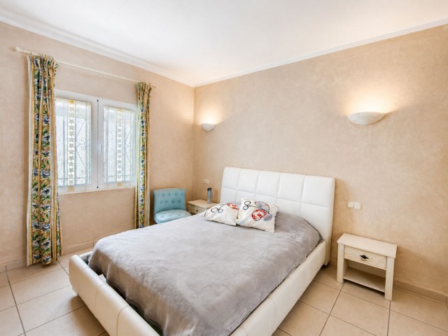 Villa avec 3 Chambres  à La Duquesa