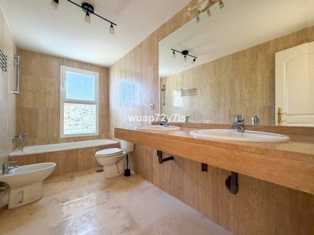 3 Schlafzimmer Apartment in Elviria