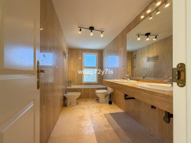 3 Schlafzimmer Apartment in Elviria