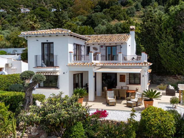 4 Bedrooms Villa in Mijas