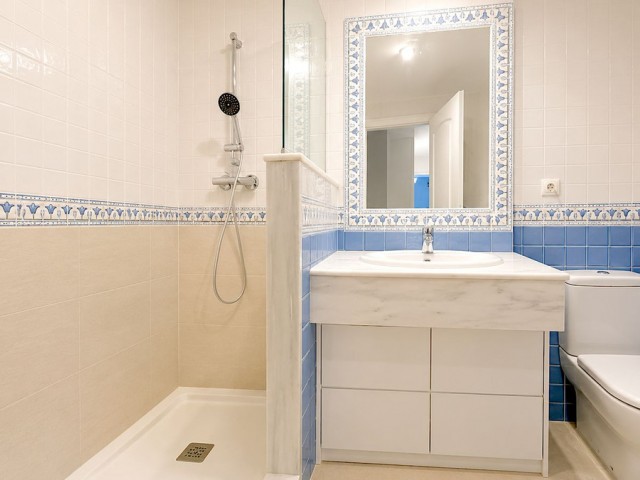 Apartamento con 2 Dormitorios  en San Pedro de Alcántara