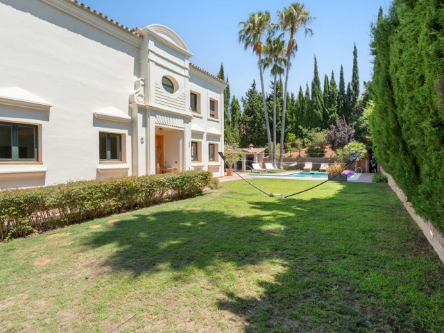 4 Makuuhuoneen Huvila Sotogrande Alto