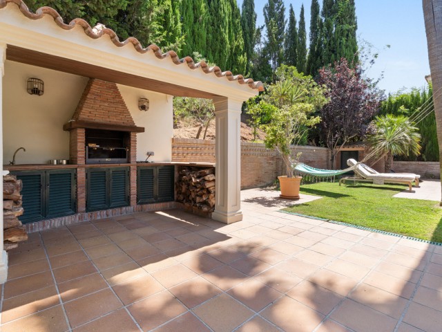 4 Makuuhuoneen Huvila Sotogrande Alto