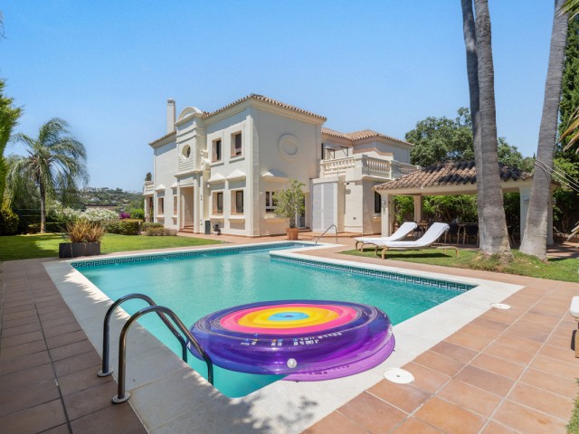 4 Makuuhuoneen Huvila Sotogrande Alto