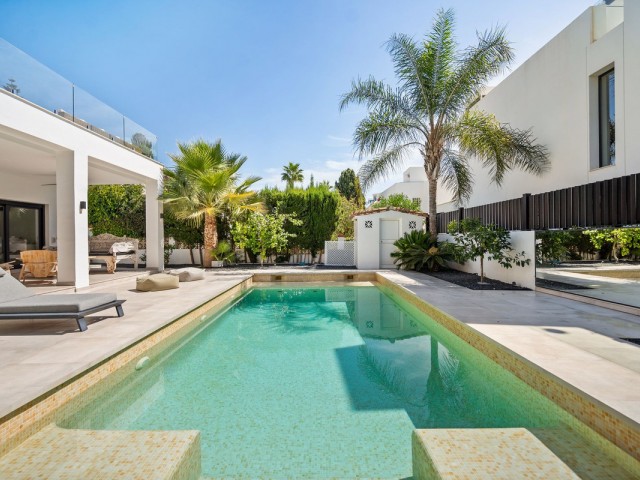 4 Schlafzimmer Villa in Marbesa
