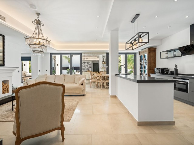 4 Schlafzimmer Villa in Marbesa