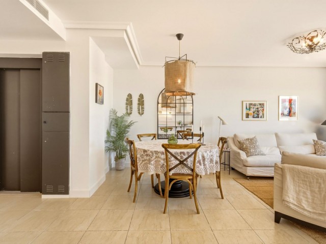 Maison mitoyenne avec 3 Chambres  à Estepona