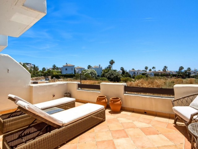 Maison mitoyenne avec 3 Chambres  à Estepona