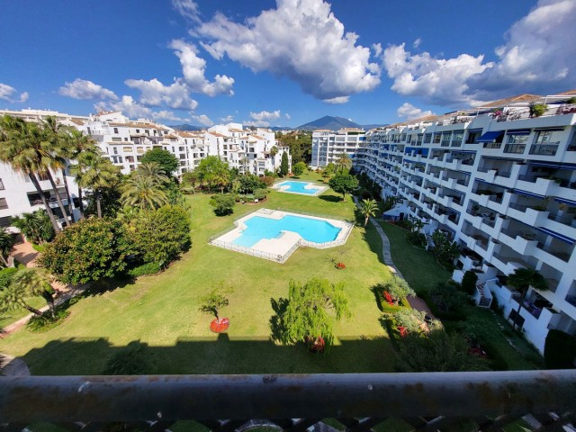 4 Schlafzimmer Apartment in Puerto Banús