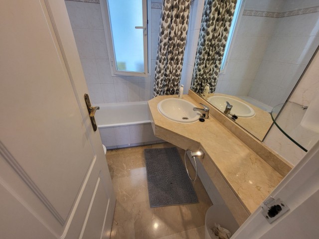 4 Schlafzimmer Apartment in Puerto Banús