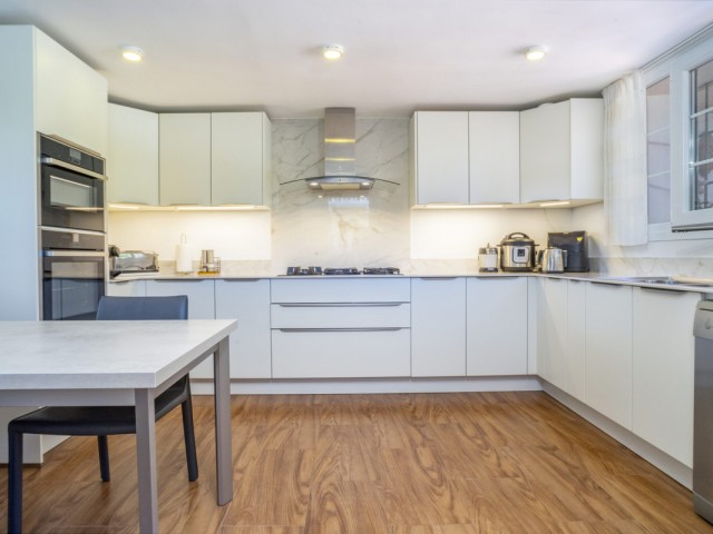 4 Bedrooms Villa in Guadalmina Alta