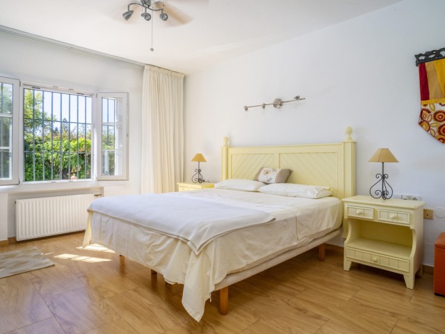 4 Bedrooms Villa in Guadalmina Alta