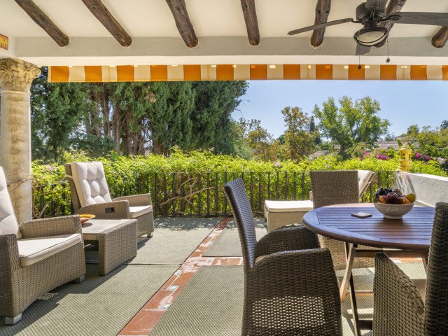 4 Bedrooms Villa in Guadalmina Alta