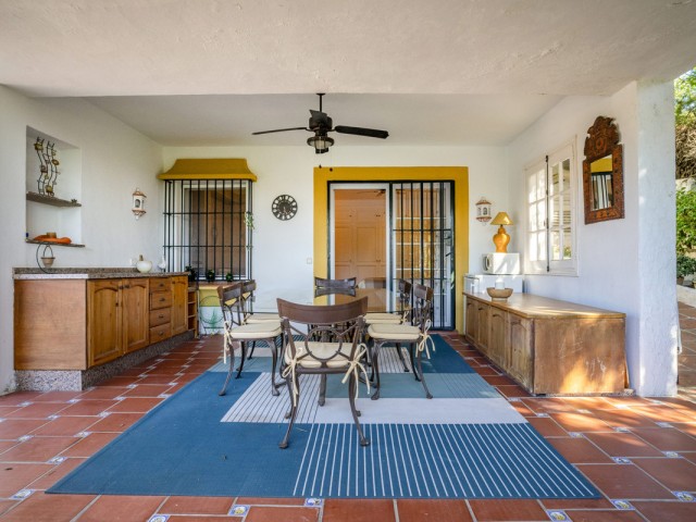 4 Bedrooms Villa in Guadalmina Alta