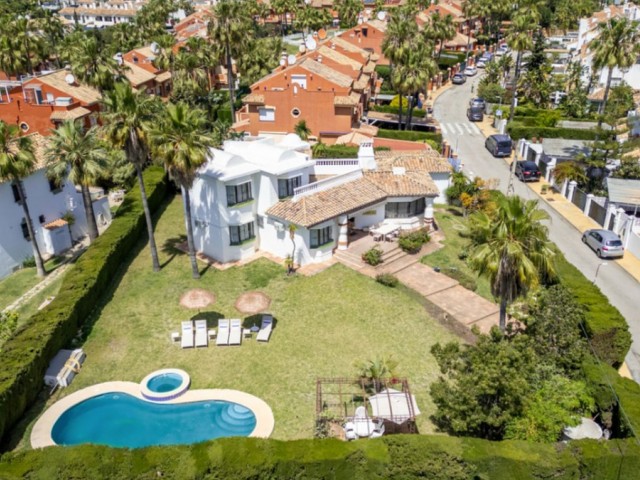 Villa, Estepona