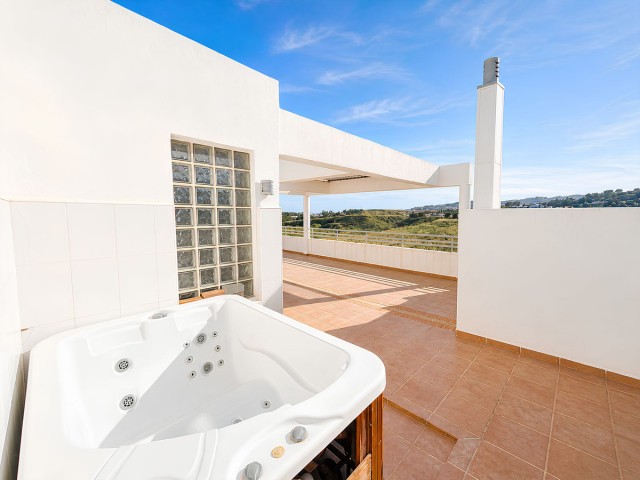 5 Bedrooms Apartment in La Cala de Mijas