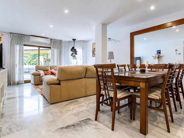 4 Schlafzimmer Apartment in Elviria