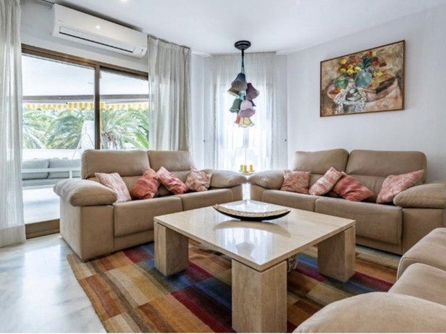 4 Schlafzimmer Apartment in Elviria