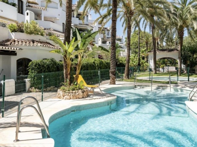 4 Schlafzimmer Apartment in Elviria
