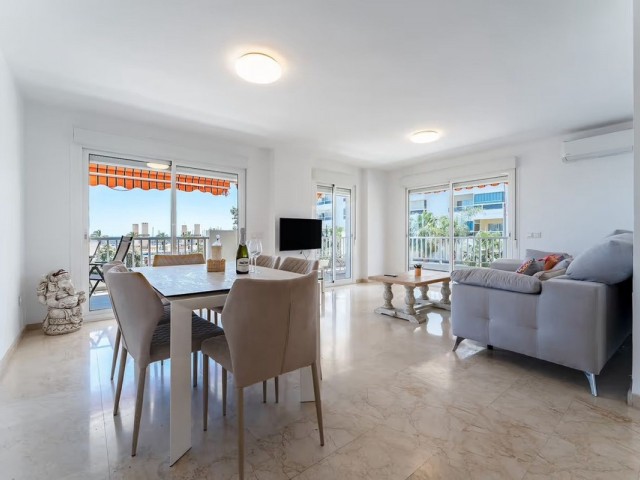 Apartamento con 3 Dormitorios  en Fuengirola