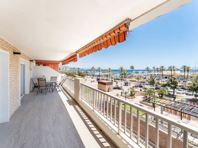 Apartamento con 3 Dormitorios  en Fuengirola