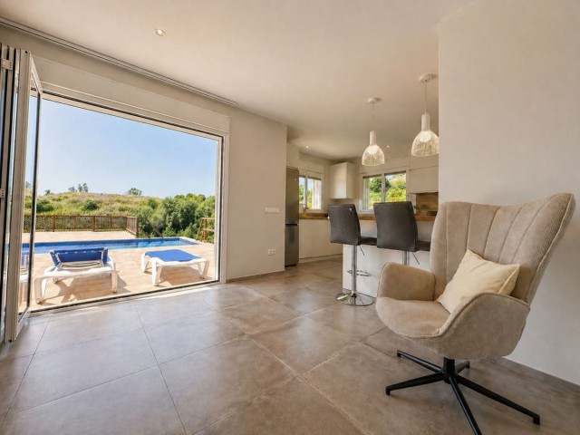 4 Bedrooms Villa in Mijas