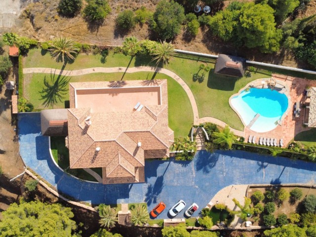 6 Bedrooms Villa in Mijas