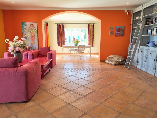 6 Bedrooms Villa in Mijas