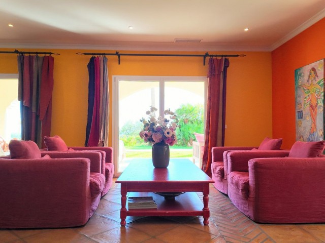 6 Bedrooms Villa in Mijas