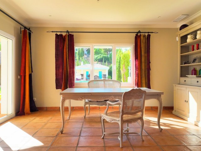 6 Bedrooms Villa in Mijas