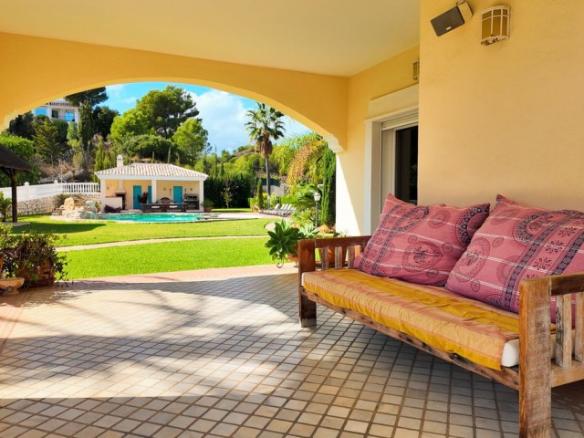 6 Bedrooms Villa in Mijas