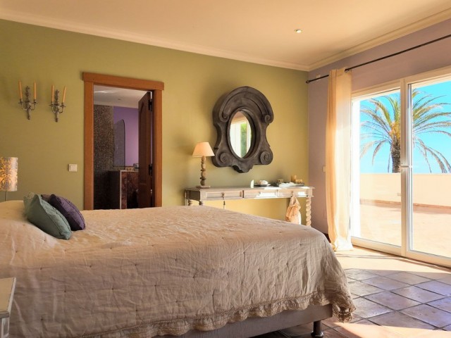 6 Bedrooms Villa in Mijas