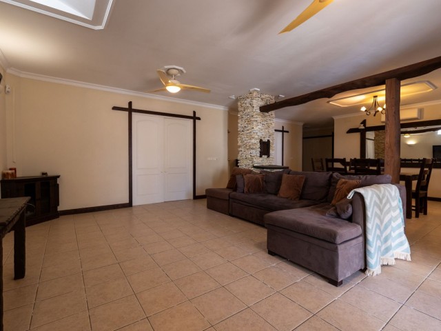 6 Schlafzimmer Villa in El Faro