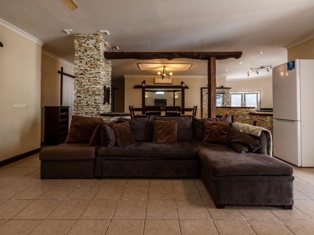 6 Schlafzimmer Villa in El Faro