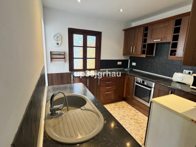 3 Bedrooms Apartment in Estepona