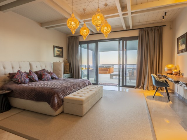 12 Bedrooms Villa in Benahavís
