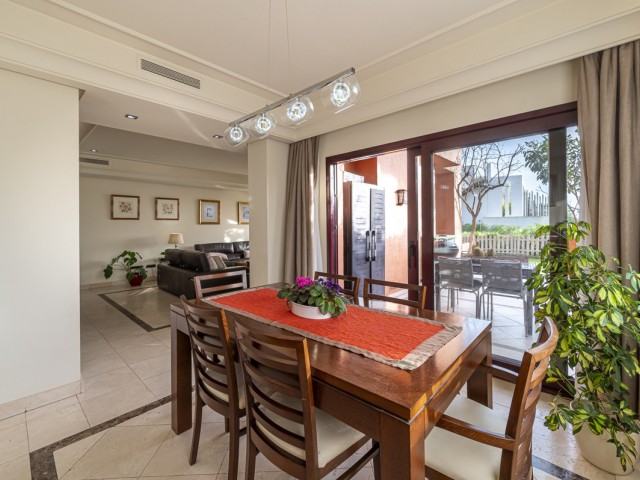 4 Bedrooms Townhouse in The Golden Mile