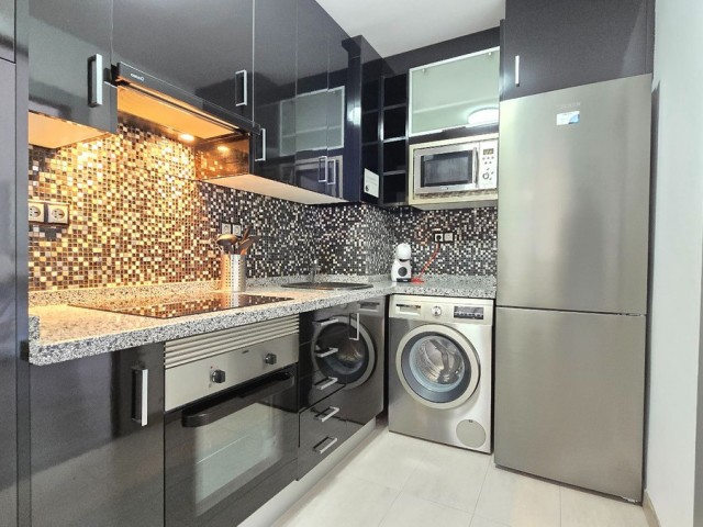 Apartment, La Carihuela, R5400367