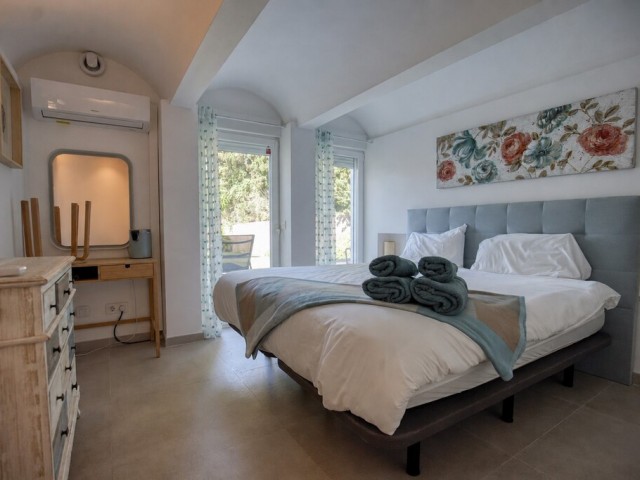 2 Bedrooms Villa in Estepona