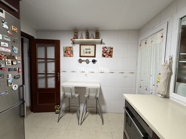 4 Bedrooms Apartment in Estepona