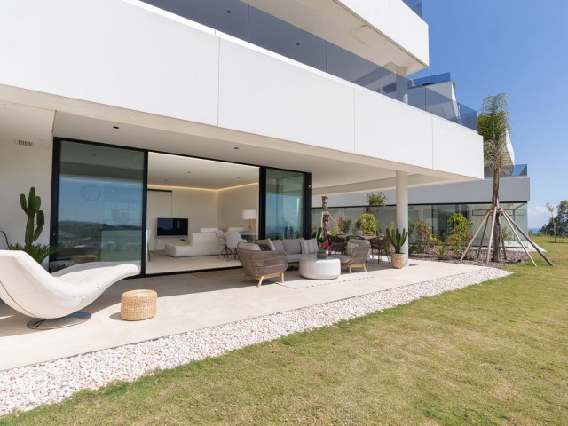 3 Bedrooms Apartment in Estepona