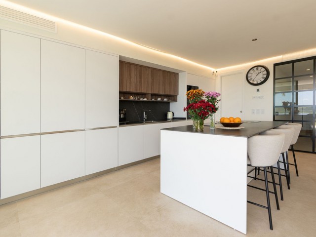 3 Bedrooms Apartment in Estepona