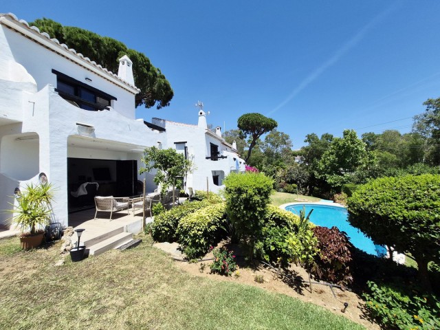 2 Bedrooms Townhouse in Calahonda