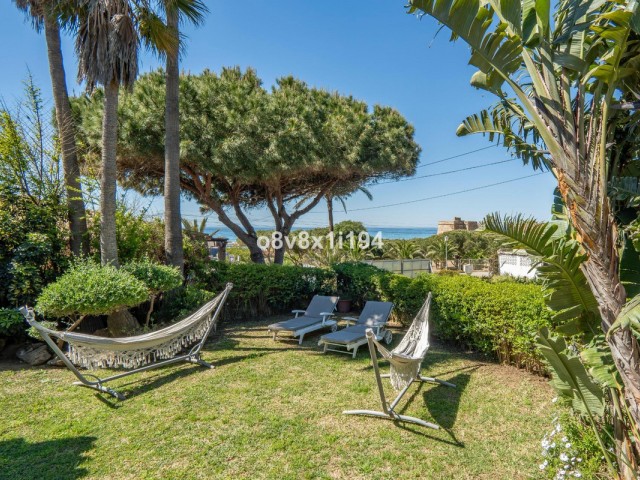 2 Bedrooms Villa in Marbella