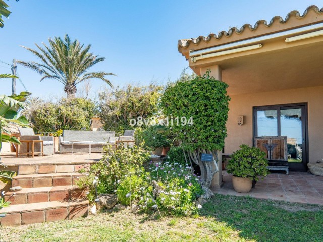 2 Bedrooms Villa in Marbella