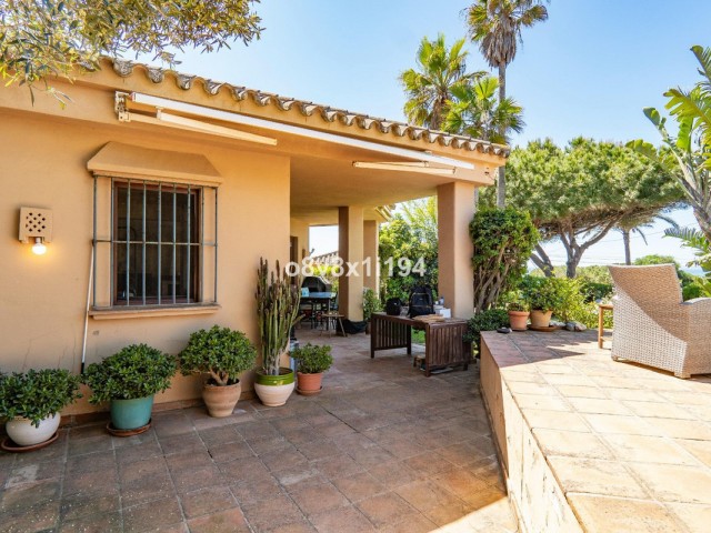 2 Bedrooms Villa in Marbella