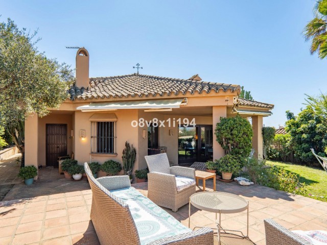 2 Bedrooms Villa in Marbella
