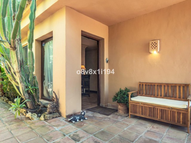2 Bedrooms Villa in Marbella